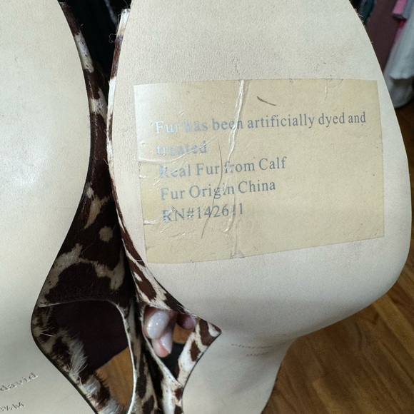 Never worn outside. - Picture 4 of 5